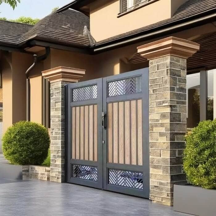 Mẫu cổng sắt 2 cánh nan dọc phối gỗ hiện đại