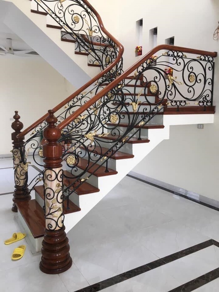 Cầu thang sắt sơn tĩnh điện nghệ thuật