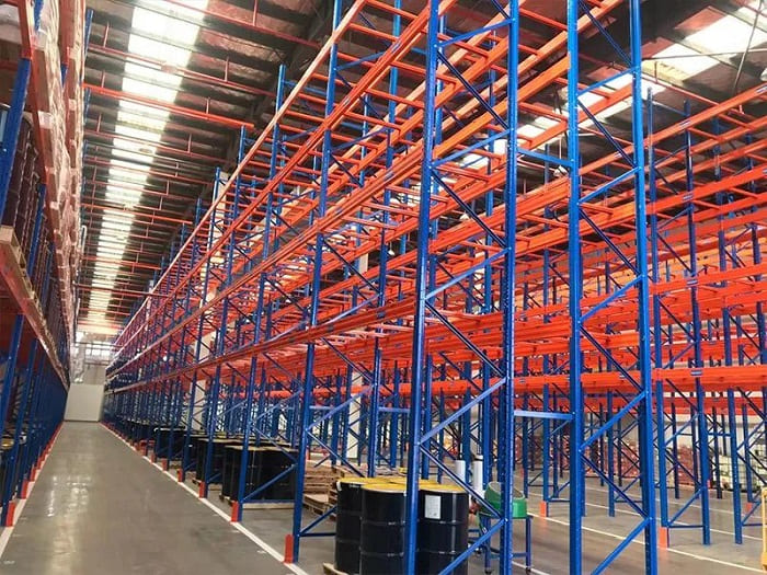 Kệ kho hàng làm bằng sắt sơn tĩnh điện là gì, có bền không?